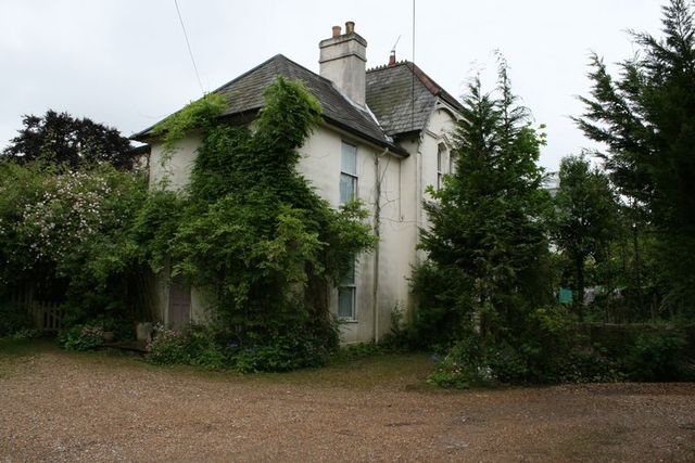  Image of Flat to rent in Hill Brow Road Hill Brow Liss GU33 at Hill Brow Road Hill Brow Liss, GU33 7QD