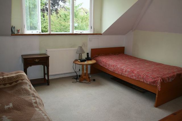  Image of Flat to rent in Hill Brow Road Hill Brow Liss GU33 at Hill Brow Road Hill Brow Liss, GU33 7QD