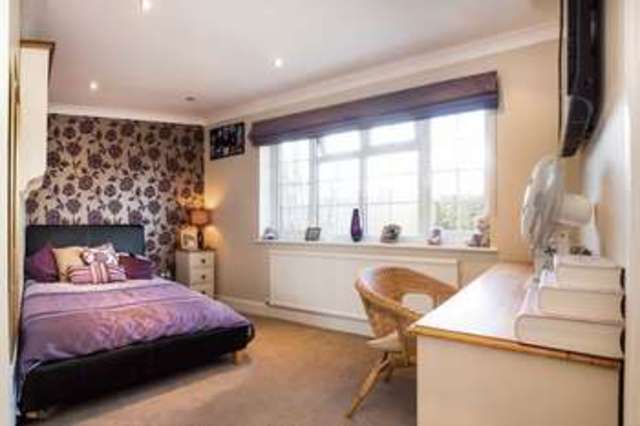  Image of 4 bedroom Detached house for sale in West Close Hoddesdon EN11 at West Close  Hoddesdon, EN11 9DA