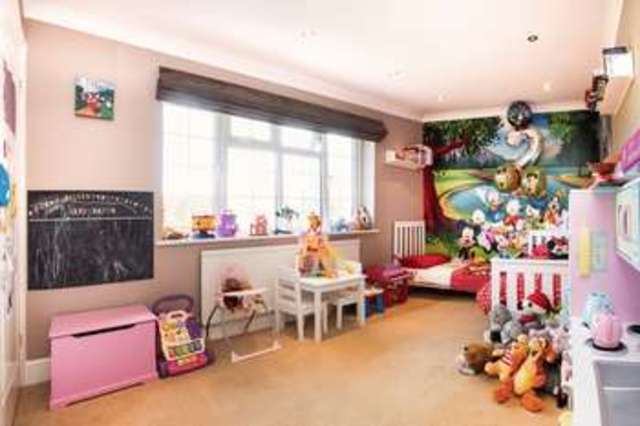  Image of 4 bedroom Detached house for sale in West Close Hoddesdon EN11 at West Close  Hoddesdon, EN11 9DA