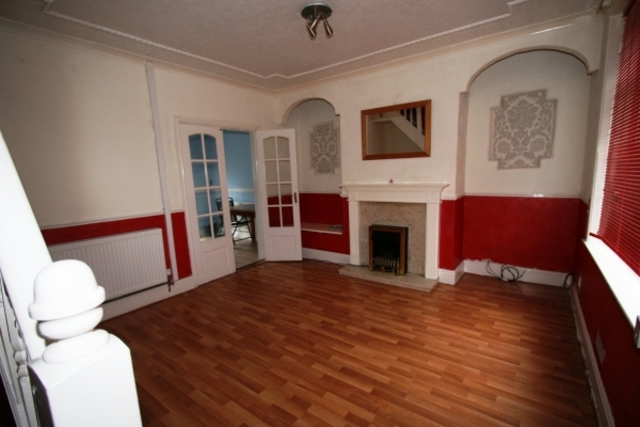  Image of 2 bedroom Semi-Detached house to rent in Holborn Street Rochdale OL11 at Rochdale OL11 4QB Rochdale, OL11 4QB