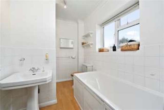  Image of 2 bedroom Maisonette to rent in River View Hollies Court Addlestone KT15 at Addlestone, KT15 2NA