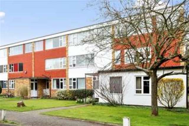  Image of 2 bedroom Maisonette to rent in River View Hollies Court Addlestone KT15 at Addlestone, KT15 2NA