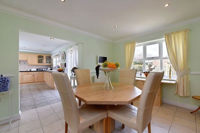  Image of 4 bedroom Detached house for sale in Holme Close Thorpe-on-the-Hill Lincoln LN6 at Holme Close Thorpe-on-the-Hill Lincoln, LN6 9FB