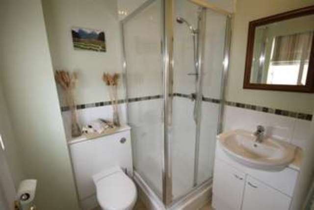  Image of 4 bedroom End of Terrace to rent in Horton Crescent Epsom KT19 at Horton Crescent  Epsom, KT19 8AA