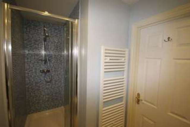  Image of 4 bedroom End of Terrace to rent in Horton Crescent Epsom KT19 at Horton Crescent  Epsom, KT19 8AA