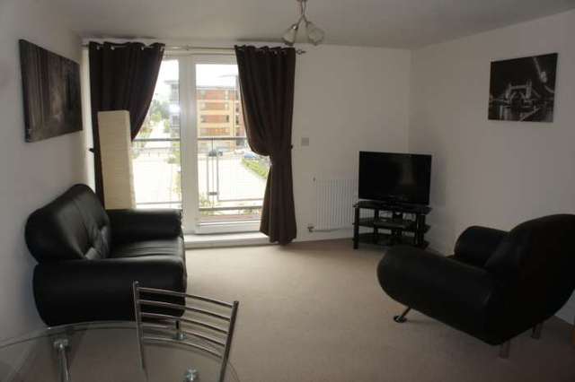  Image of 2 bedroom Apartment to rent in Commonwealth Drive Crawley RH10 at Howlands Court Commonwealth Drive Crawley, RH10 1AU
