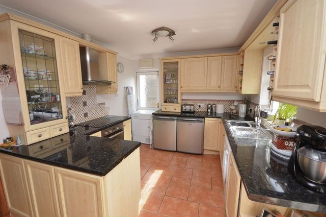  Image of 4 bedroom Detached house for sale in Humberstone Close Luton LU4 at Humberstone Close  Luton, LU4 9ST