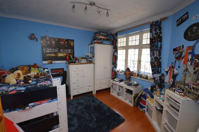  Image of 4 bedroom Detached house for sale in Humberstone Close Luton LU4 at Humberstone Close  Luton, LU4 9ST