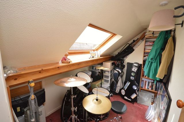  Image of 4 bedroom Detached house for sale in Humberstone Close Luton LU4 at Humberstone Close  Luton, LU4 9ST
