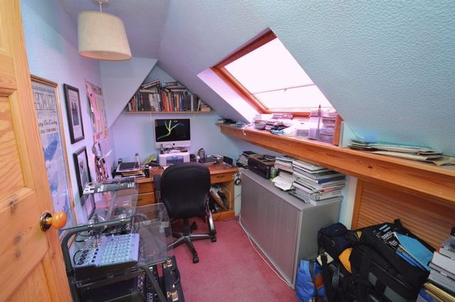  Image of 4 bedroom Detached house for sale in Humberstone Close Luton LU4 at Humberstone Close  Luton, LU4 9ST