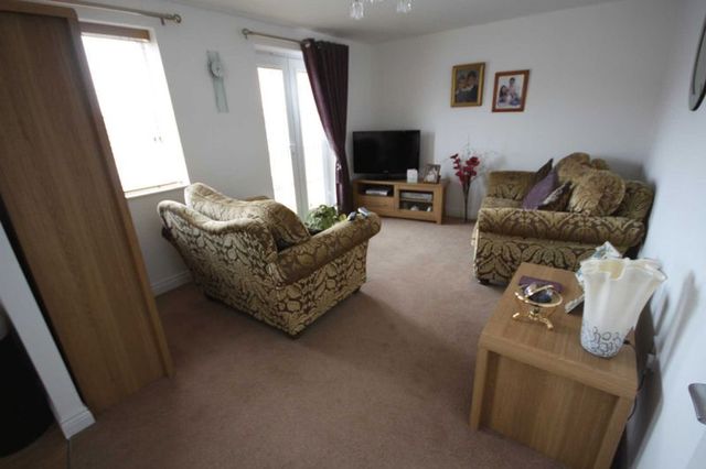  Image of 2 bedroom Flat for sale in Hylton Avenue Skelton-in-Cleveland Saltburn-by-the-Sea TS12 at Hylton Avenue Skelton-In-Cleveland Saltburn-By-The-Sea, TS12 2EP