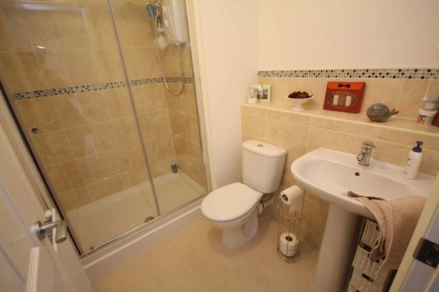  Image of 2 bedroom Flat for sale in Hylton Avenue Skelton-in-Cleveland Saltburn-by-the-Sea TS12 at Hylton Avenue Skelton-In-Cleveland Saltburn-By-The-Sea, TS12 2EP