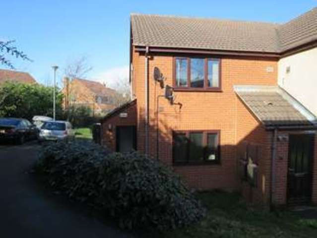  Image of 2 bedroom Flat to rent in Ibbetson Mews Churwell Morley Leeds LS27 at Ibbetson Mews Morley Leeds, LS27 7UH