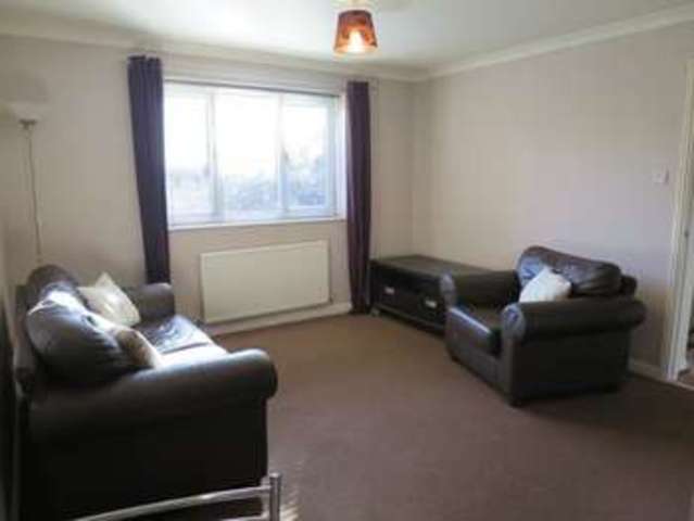  Image of 2 bedroom Flat to rent in Ibbetson Mews Churwell Morley Leeds LS27 at Ibbetson Mews Morley Leeds, LS27 7UH