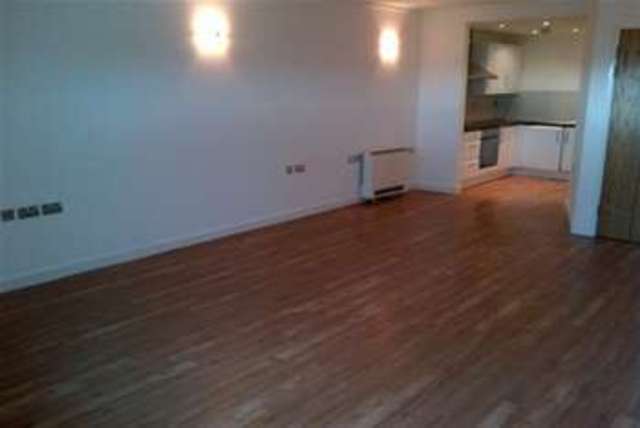  Image of 2 bedroom Flat to rent in Bolero Square Nottingham NG1 at Nottingham, NG1 1LY
