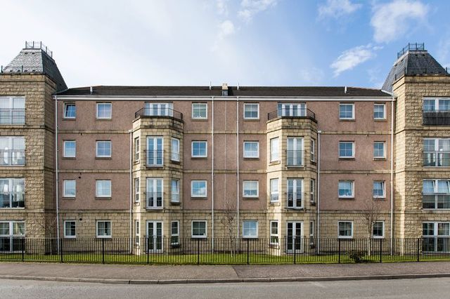  Image of 2 bedroom Flat for sale in Inverewe Place Dunfermline KY11 at Inverewe Place  Dunfermline, KY11 8FW