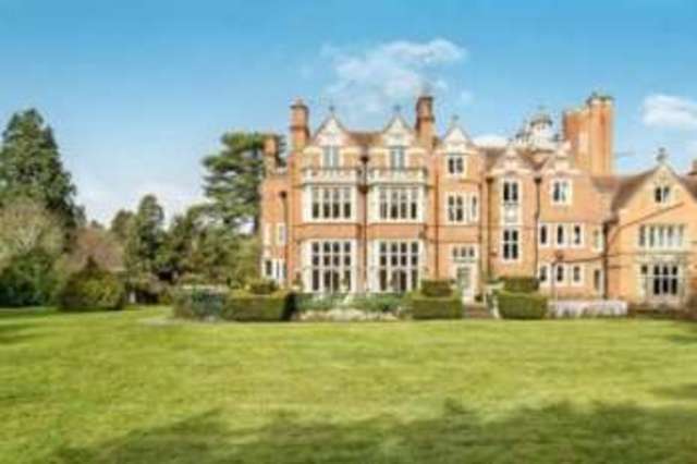  Image of 2 bedroom Flat for sale in Islet Park Maidenhead SL6 at Islet Park Maidenhead Taplow, SL6 8LE