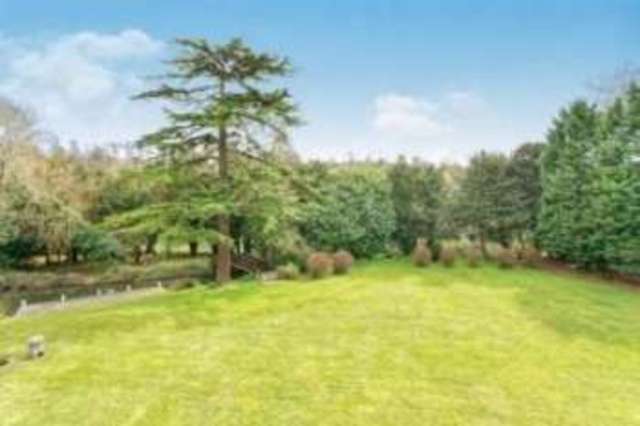  Image of 2 bedroom Flat for sale in Islet Park Maidenhead SL6 at Islet Park Maidenhead Taplow, SL6 8LE