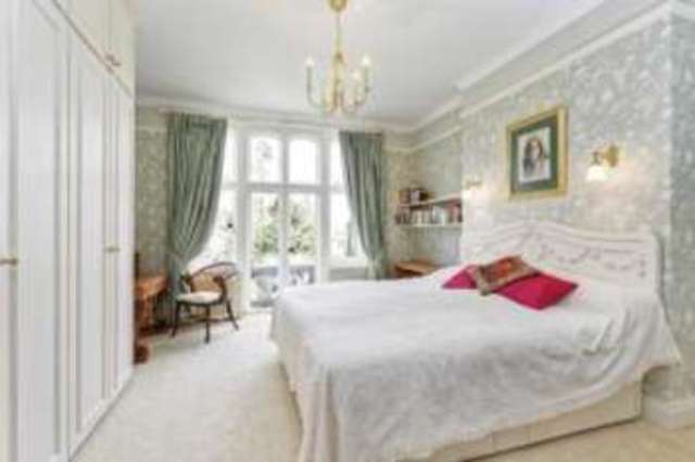  Image of 2 bedroom Flat for sale in Islet Park Maidenhead SL6 at Islet Park Maidenhead Taplow, SL6 8LE