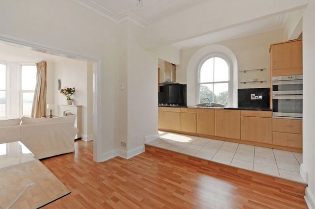  Image of 2 bedroom Flat for sale in Ivywell Road Bristol BS9 at Ivywell Road Sneyd Park Bristol, BS9 1NX