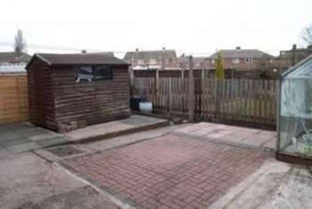  Image of 2 bedroom Flat for sale in Kenilworth Crescent Parkfields Wolverhampton WV4 at Lanesfield Wolverhampton Ettingshall, WV4 6SU