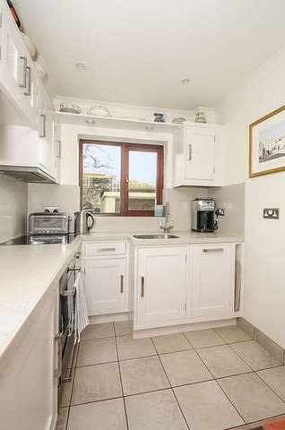  Image of 3 bedroom Detached house for sale in Kennington Road Kennington Oxford OX1 at Kennington Road Kennington Oxford, OX1 5PB