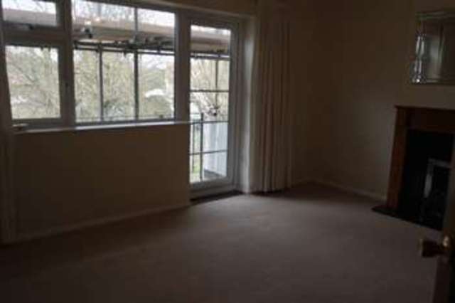  Image of 3 bedroom Flat to rent in Penn Road Beaconsfield HP9 at Penn Road  Beaconsfield, HP9 2QA