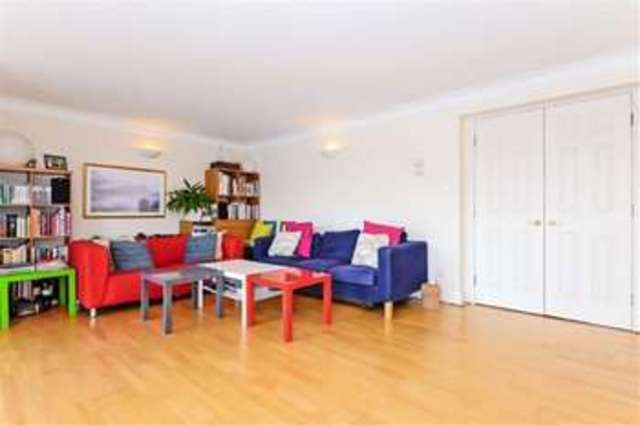  Image of 2 bedroom Flat to rent in King & Queen Wharf Rotherhithe Street London SE16 at Rotherhithe, SE16 5SU