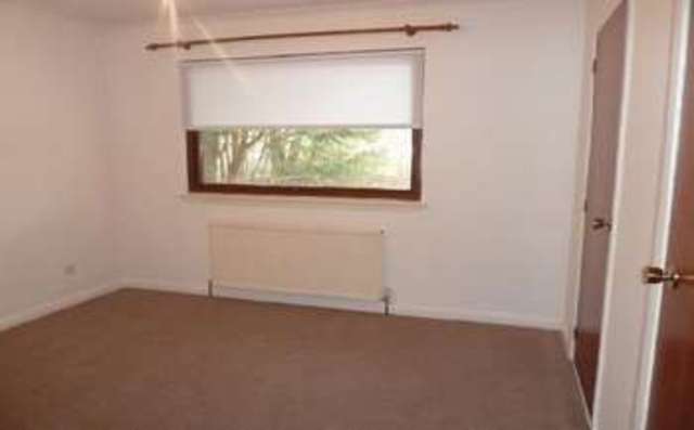  Image of 3 bedroom Detached house to rent in Kirkview Court Cumbernauld Glasgow G67 at Kirkview Court Condorrat Cumbernauld, G67 4EJ