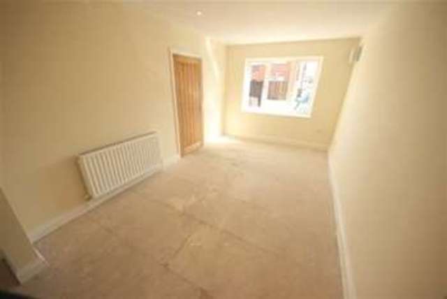  Image of 3 bedroom Detached house to rent in Laburnum Garth York YO31 at York, YO31 9LU