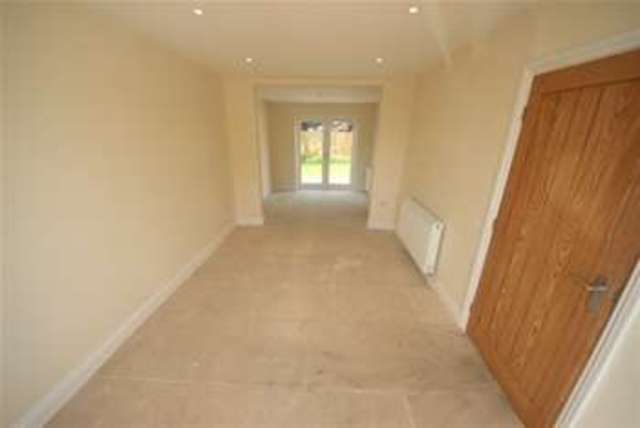  Image of 3 bedroom Detached house to rent in Laburnum Garth York YO31 at York, YO31 9LU