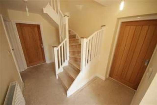  Image of 3 bedroom Detached house to rent in Laburnum Garth York YO31 at York, YO31 9LU
