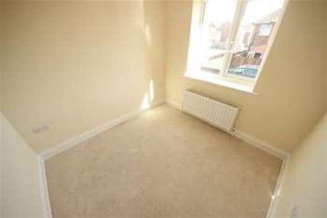  Image of 3 bedroom Detached house to rent in Laburnum Garth York YO31 at York, YO31 9LU