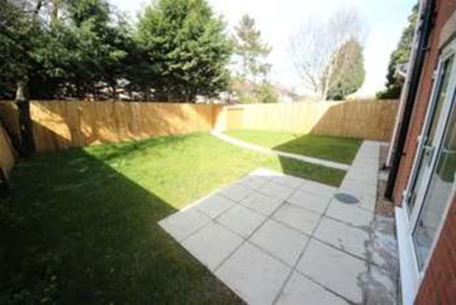  Image of 3 bedroom Detached house to rent in Laburnum Garth York YO31 at York, YO31 9LU