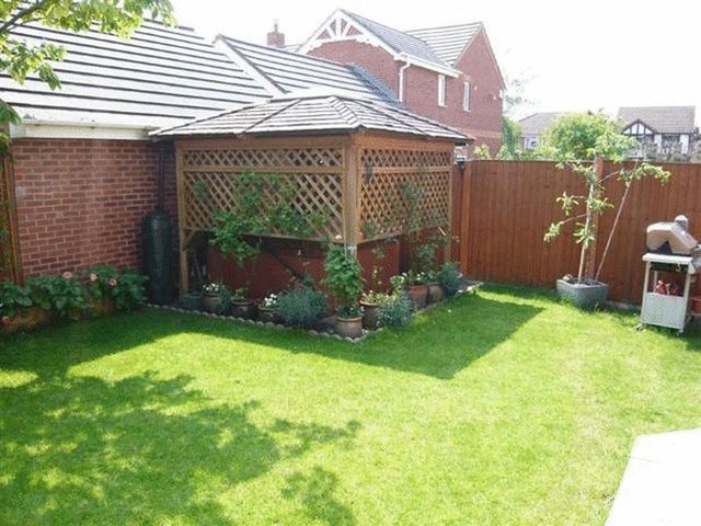  Image of 4 bedroom Detached house for sale in Lancaster Drive Hilton Derby DE65 at Lancaster Drive Hilton Derby, DE65 5JQ
