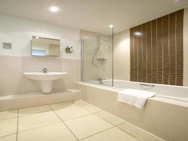  Image of 2 bedroom Apartment to rent in Moorbridge Road Maidenhead SL6 at Moorbridge Road Maidenhead Maidenhead, SL6 8FW