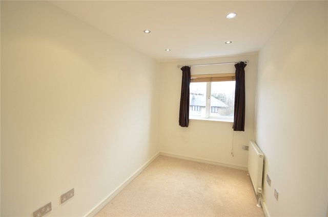  Image of 2 bedroom Apartment to rent in Moorbridge Road Maidenhead SL6 at Moorbridge Road Maidenhead Maidenhead, SL6 8FW