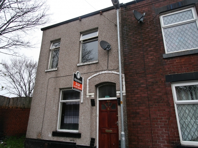  Image of 3 bedroom Terraced house to rent in Littledale Street Rochdale OL12 at Rochdale OL12 6SZ Rochdale, OL12 6SZ