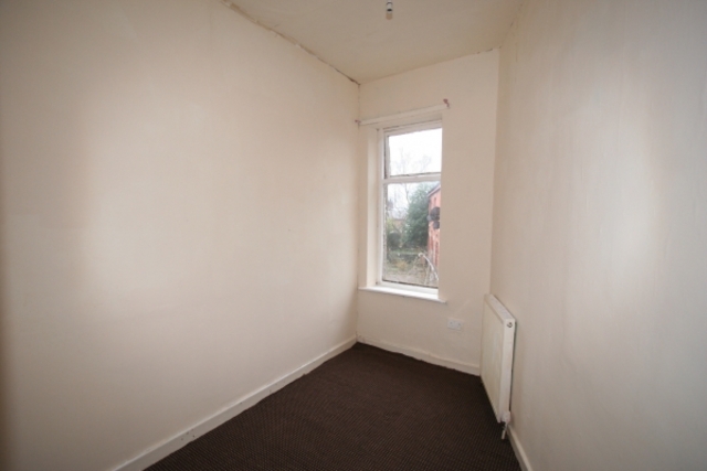  Image of 3 bedroom Terraced house to rent in Littledale Street Rochdale OL12 at Rochdale OL12 6SZ Rochdale, OL12 6SZ