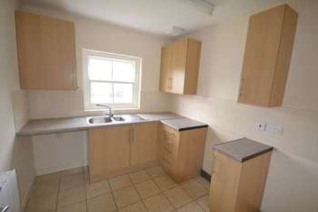  Image of 1 bedroom Flat to rent in Lloyds Terrace Adpar Newcastle Emlyn SA38 at Lloyds Terrace Adpar Newcastle Emlyn, SA38 9NS