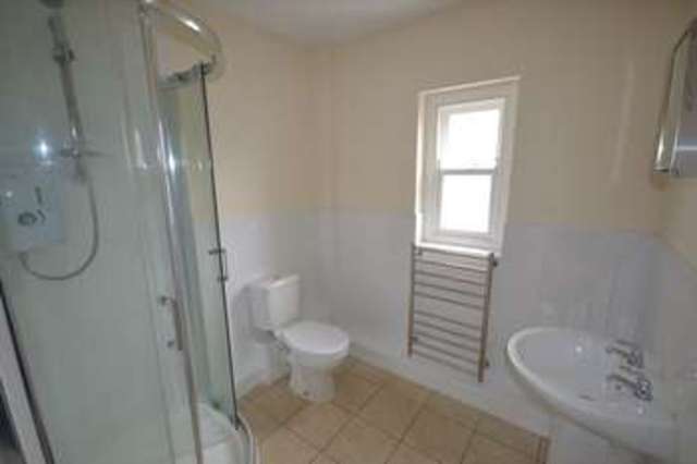  Image of 1 bedroom Flat to rent in Lloyds Terrace Adpar Newcastle Emlyn SA38 at Lloyds Terrace Adpar Newcastle Emlyn, SA38 9NS