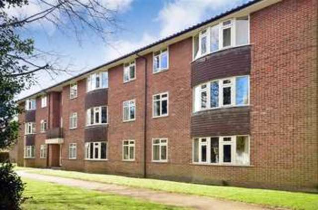  Image of 2 bedroom Flat for sale in London Road East Grinstead RH19 at East Grinstead West Sussex East Grinstead, RH19 1QS