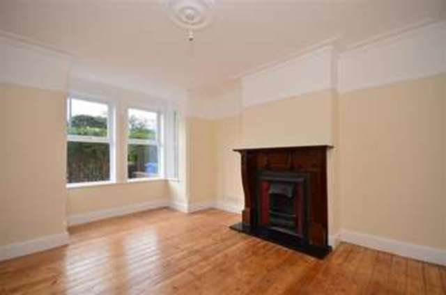  Image of 4 bedroom Terraced house for sale in London Road Faversham ME13 at Faversham Kent Faversham, ME13 8RX