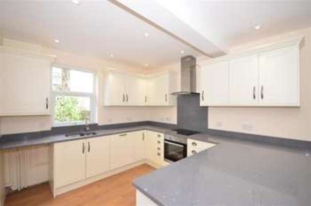  Image of 4 bedroom Terraced house for sale in London Road Faversham ME13 at Faversham Kent Faversham, ME13 8RX