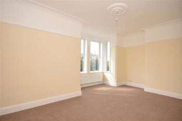  Image of 4 bedroom Terraced house for sale in London Road Faversham ME13 at Faversham Kent Faversham, ME13 8RX