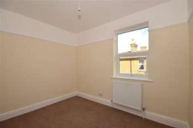  Image of 4 bedroom Terraced house for sale in London Road Faversham ME13 at Faversham Kent Faversham, ME13 8RX