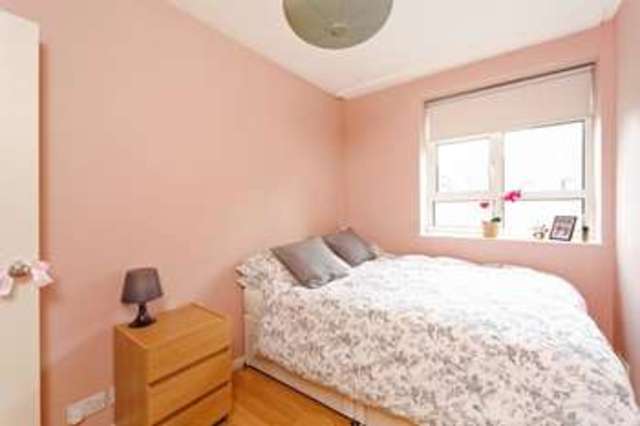  Image of 1 bedroom Property to rent in Westbourne Grove London W11 at Longlands Court  Portobello Court, W11 2QG