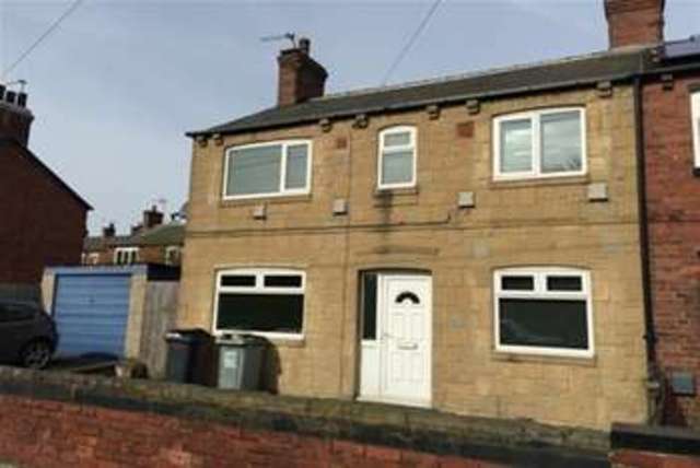  Image of 3 bedroom Detached house to rent in Longroyd Terrace Hunslet Leeds LS11 at Leeds, LS11 5HJ