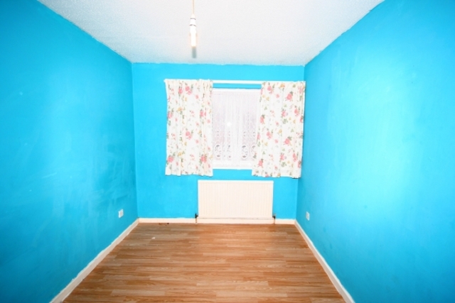  Image of 3 bedroom Terraced house to rent in Lyefield Walk Rochdale OL16 at Rochdale OL16 5SR Rochdale, OL16 5SR